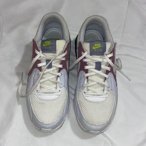 Women’s Nike Air Max 90 Size 8